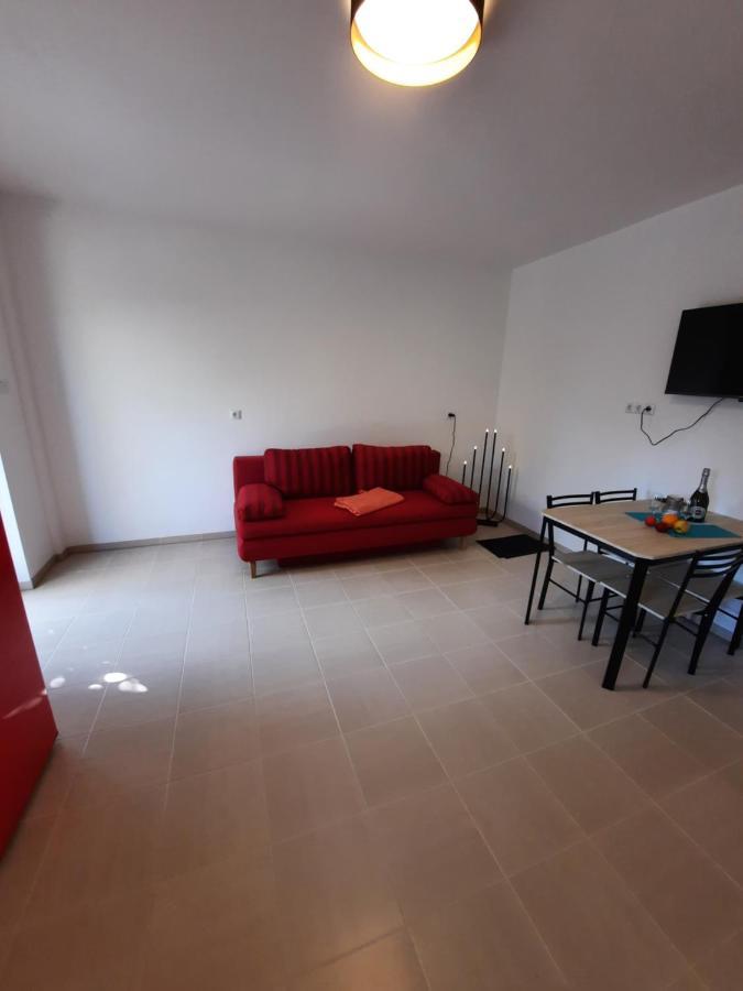 Appartements Lena. 普莱曼图拉 外观 照片